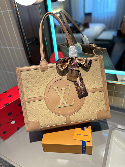 Large LV tote