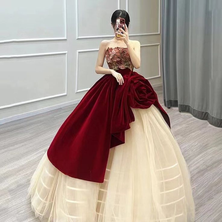 Strapless Birthday Party Dress Luxury Prom Dress princess Ball Gown Dress unique Quinceanera Dress custom Made