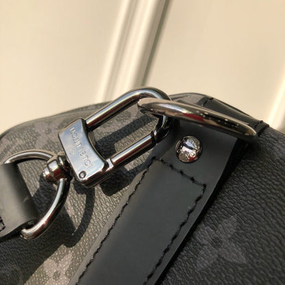 Louis Vuitton Keepall Bandouliere 55 Monogram Eclipse Canvas 55cm LV M40605