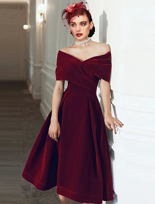 A-Line Cocktail Black Dress 1950s Dress Fall Wedding Guest Dress Knee Length Short Sleeve Off Shoulder Velvet with Pleats Pure Color