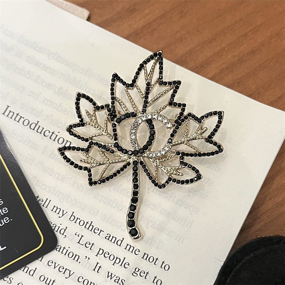Chanel Cc Leaf Brooch Black Gold
