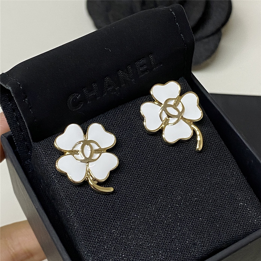 Chanel Stud Earrings In Gold Metal With Resin Hardware Abf317 B19851 Nafgv