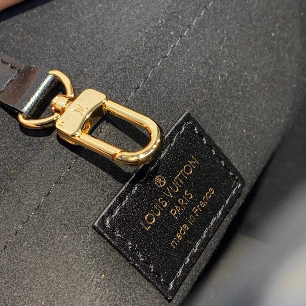 Louis Vuitton Petit Bucket Black 24Cm M59961