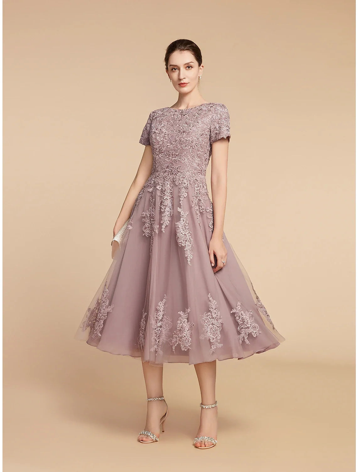 A-Line Mother of the Bride Dress Elegant Jewel Neck Tea Length Lace Tulle Short Sleeve with Appliques