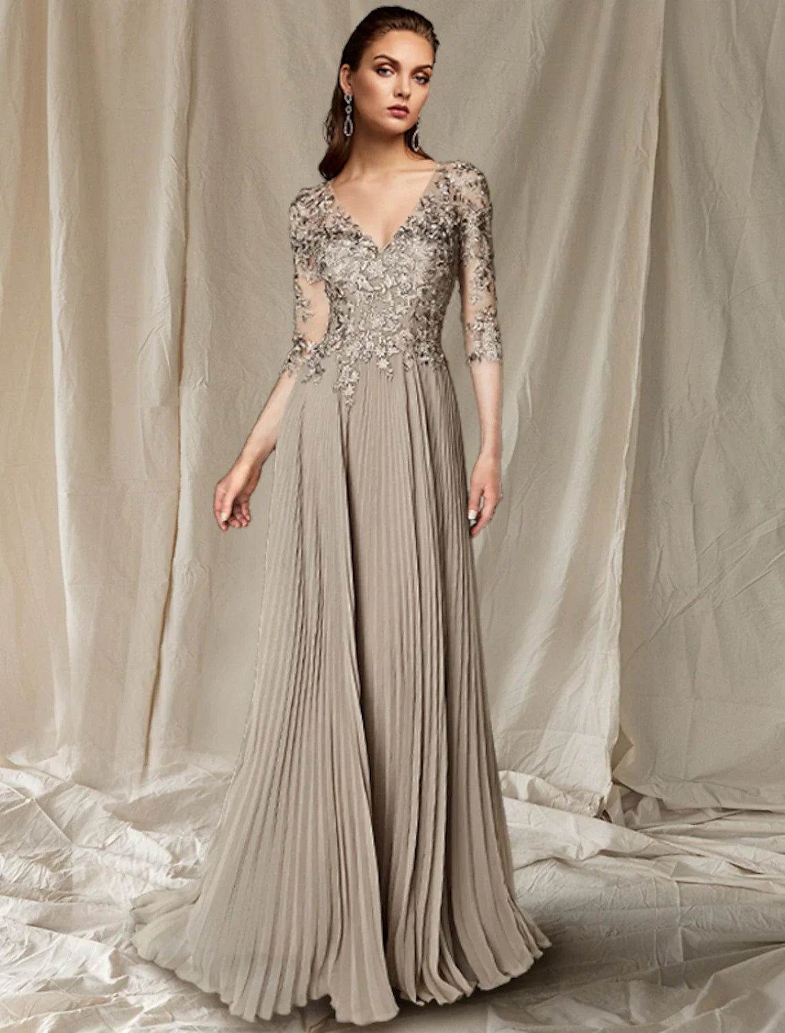 A-Line Mother of the Bride Dress Wedding Guest Elegant Plus Size V Neck Floor Length Chiffon Lace Half Sleeve with Pleats Appliques