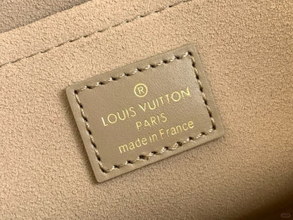 Louis Vuitton M11463 Babylone Tote PM