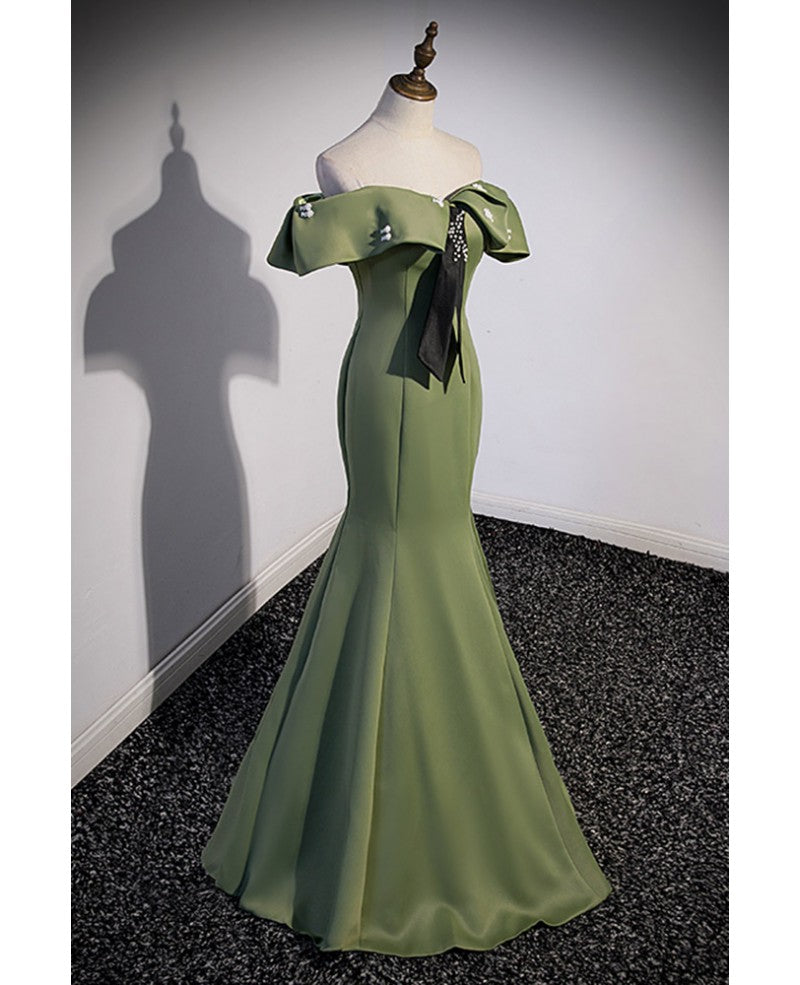 Elegant and noble clover green off the shoulder sleeveless fishtail evening dress with clover green off the back strap and ground length prom dress