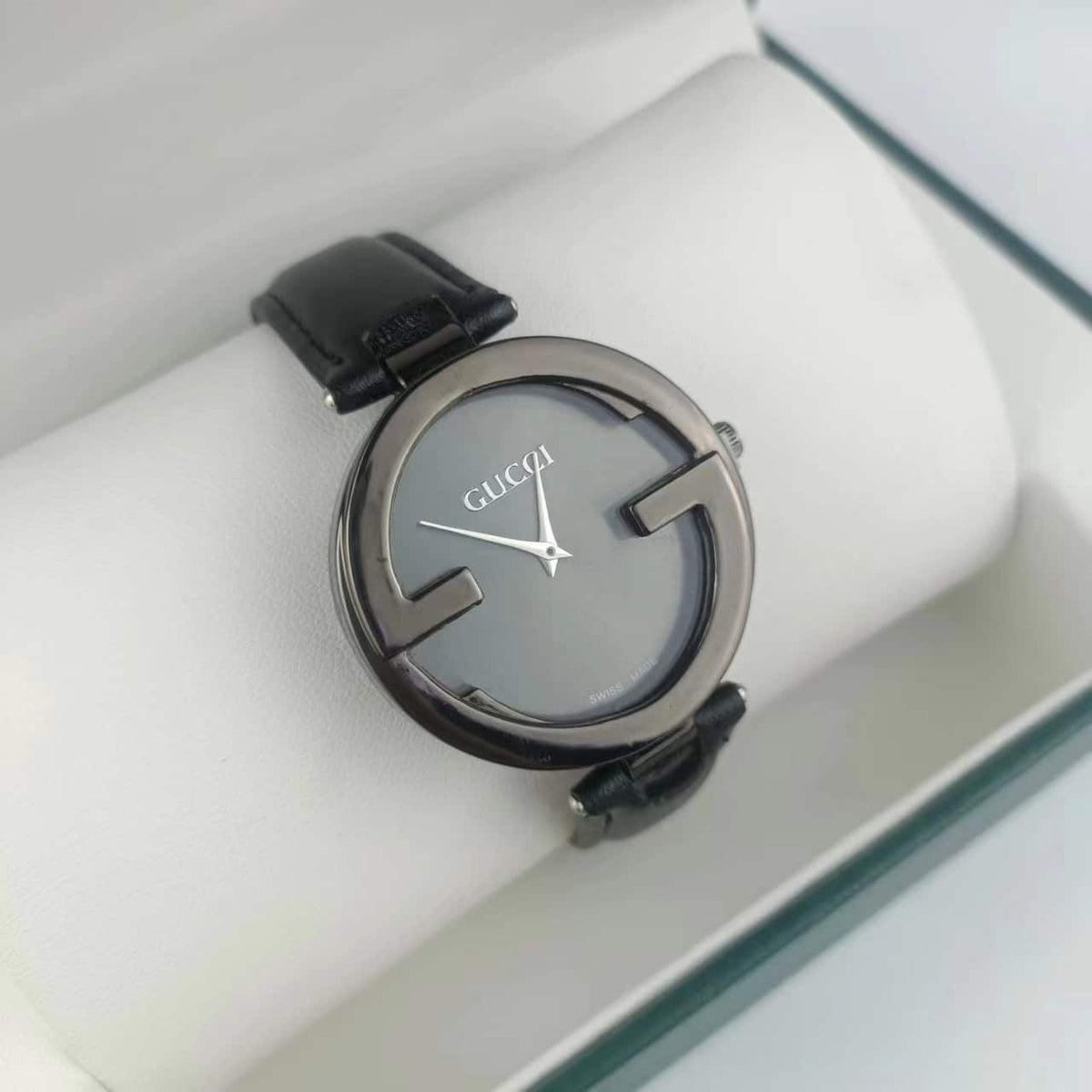 Gucci Interlocking Watch Black Dial 29Mm