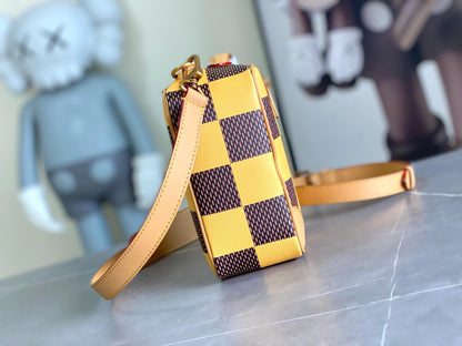 Louis Vuitton N40562 Chess Messenger