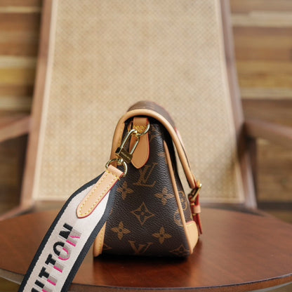 L V Diane PM M45985