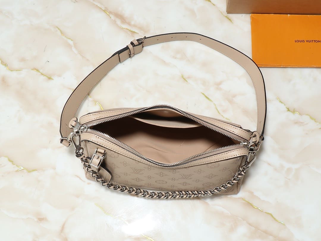 Louis Vuitton M24255 Hand It All PM