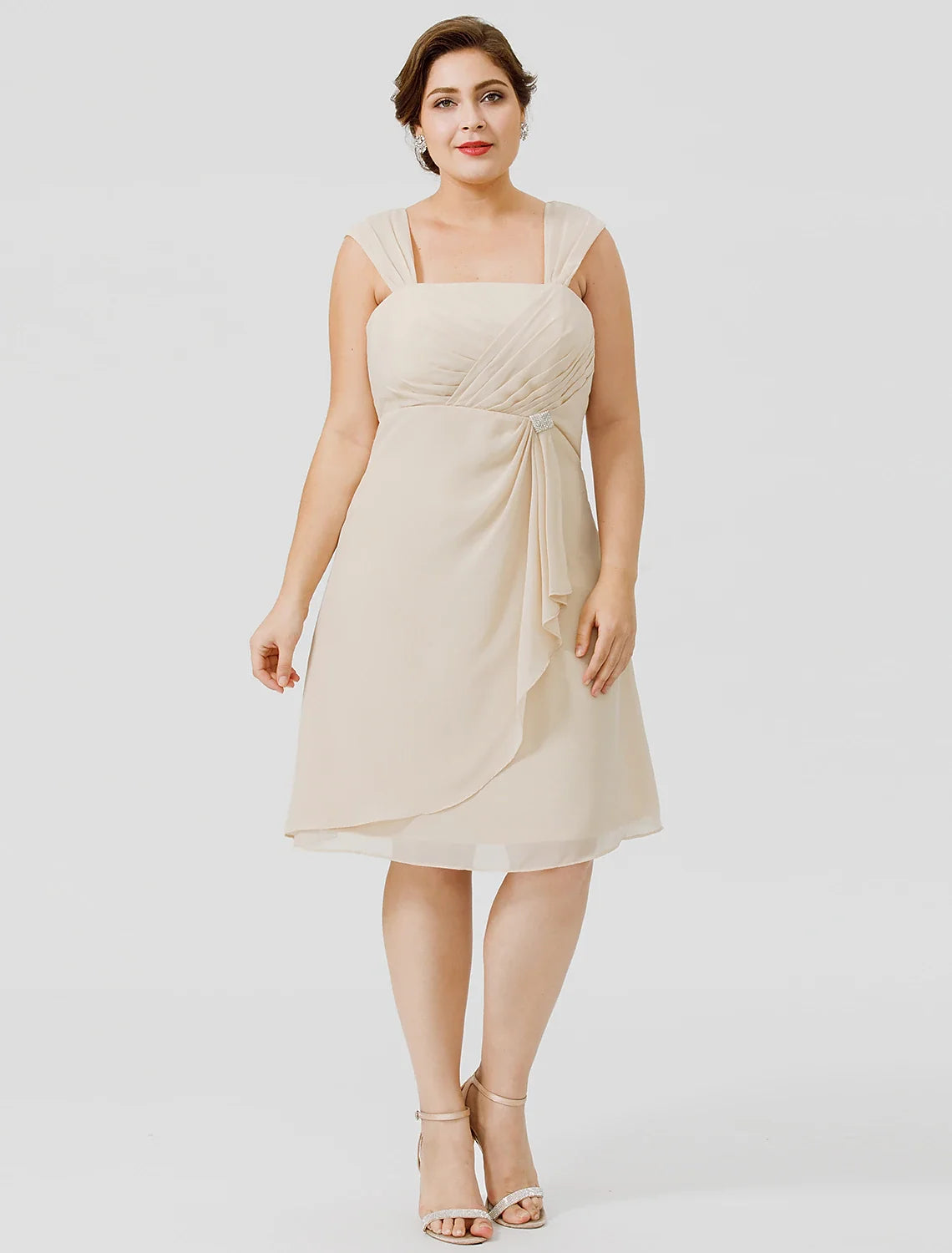 Sheath / Column Mother of the Bride Dress Plus Size Elegant Straps Knee Length Chiffon Sheer Lace Sleeveless yes with Criss Cross