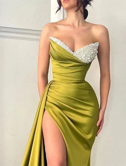 Mermaid / Trumpet Evening Gown Elegant Dress Formal Wedding Court Train Sleeveless Strapless Satin with Ruched Sequin Slit