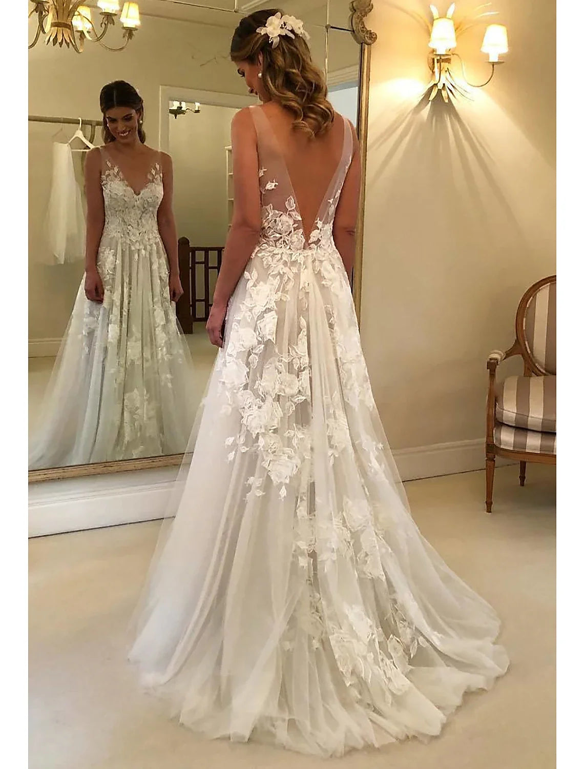 Beach Boho Wedding Dresses A-Line V Neck Sleeveless Sweep / Brush Train Lace Bridal Gowns With Appliques Summer Fall Wedding Party Women‘s Clothing
