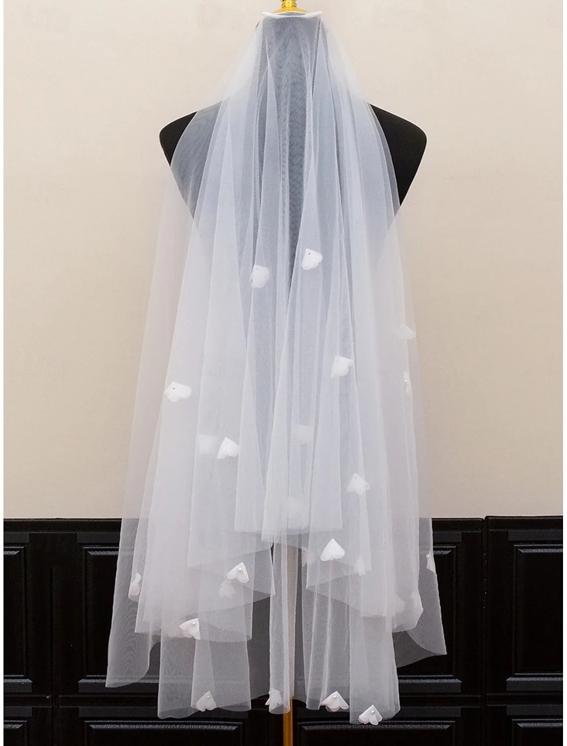 - Single layer contemporary/fashionable wedding veil bow veil