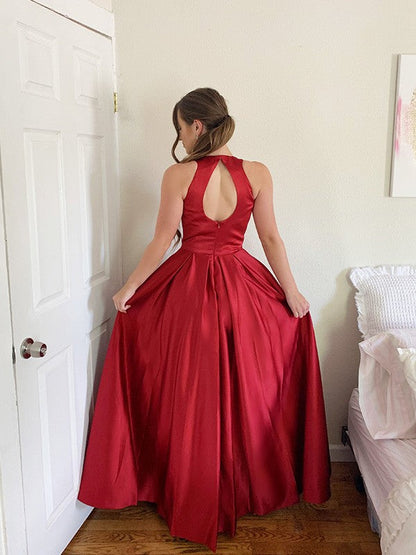 A-Line/Princess Sleeveless Halter Beading Satin Floor-Length Dresses