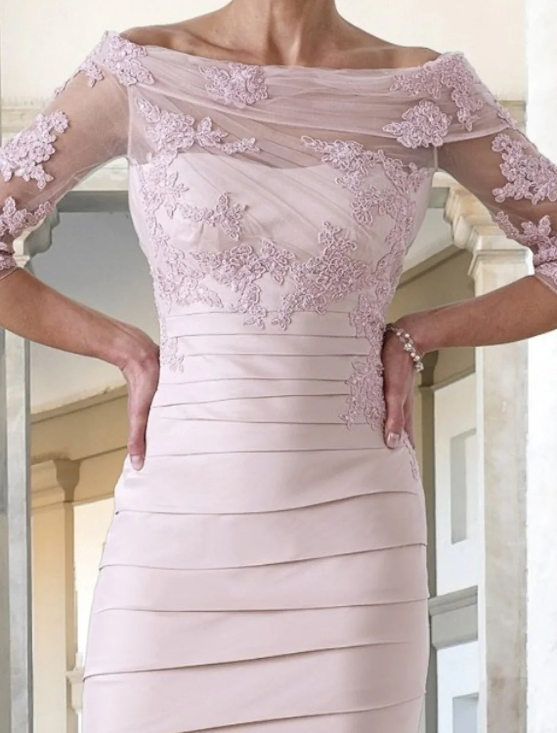 Sheath/Column Mother of the Bride Dress Wedding Guest Elegant Jewel Neck Knee Length Taffeta Half Sleeve with Appliques Ruching