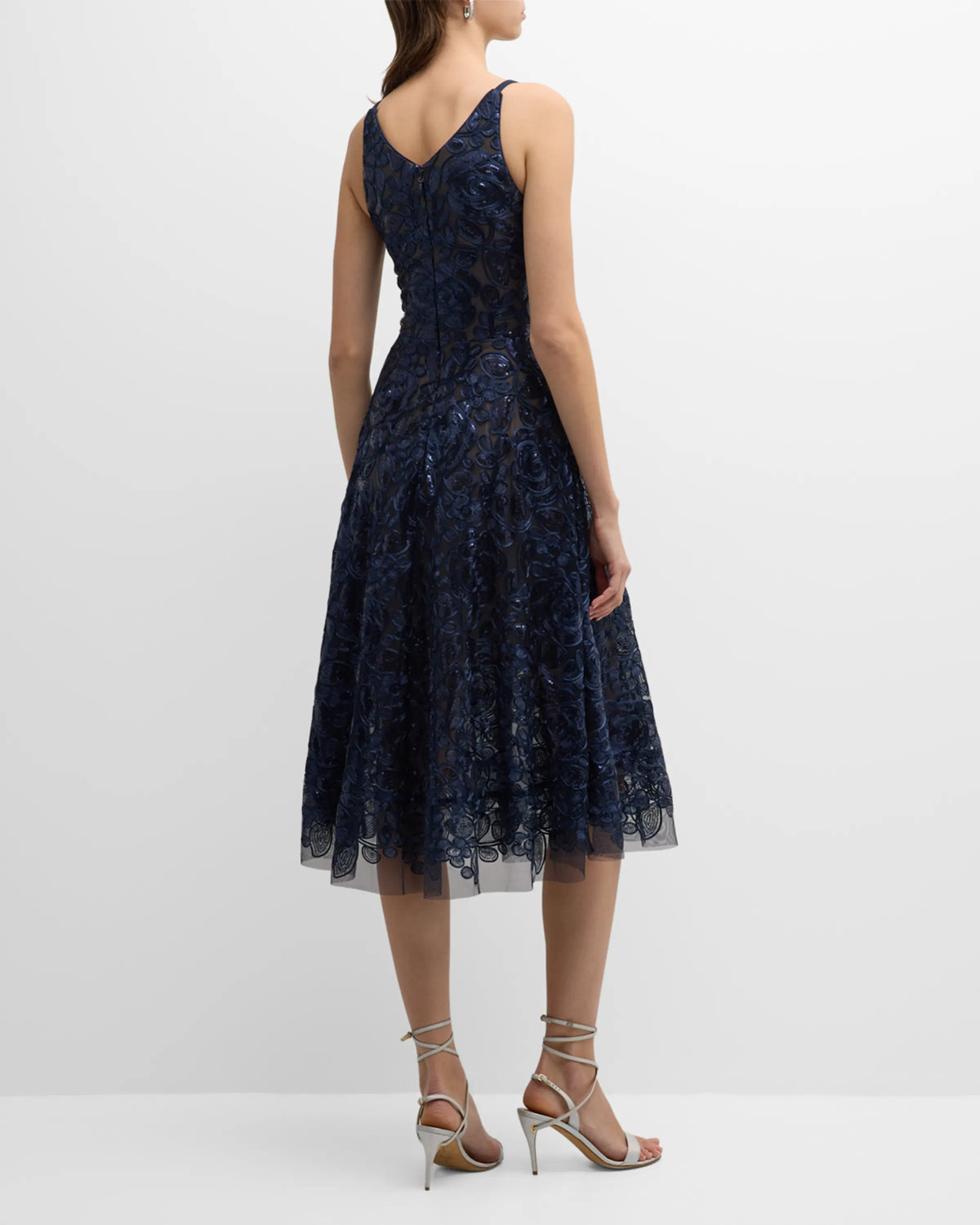 Elegant V-neck sleeveless off shoulder sequin embroidered mid length prom dress