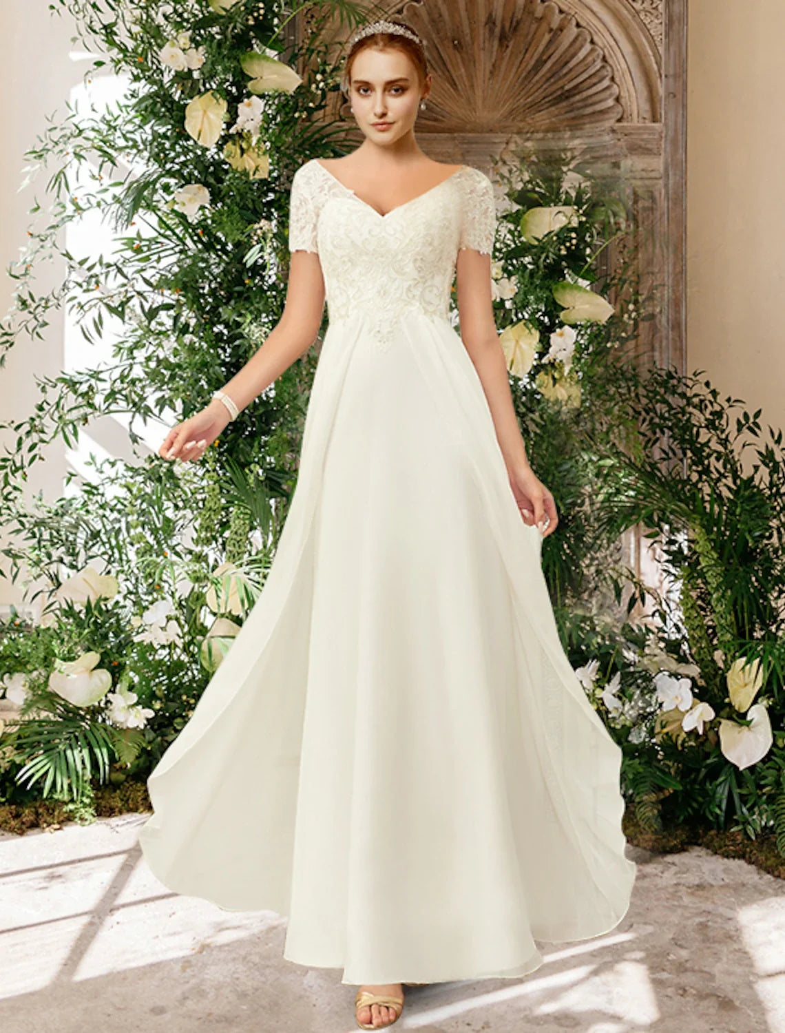 Beach Wedding Dresses A-Line V Neck Short Sleeve Floor Length Chiffon Bridal Gowns With Pleats Appliques Summer Wedding Party Women's Clothing