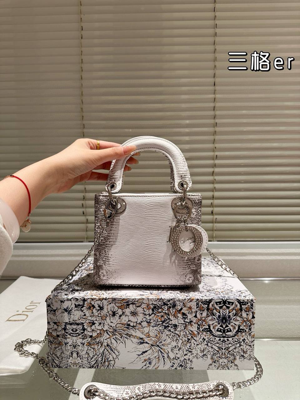 DIOR MINI SEQUIN LADY D-JOY BAG WHITE 17CM