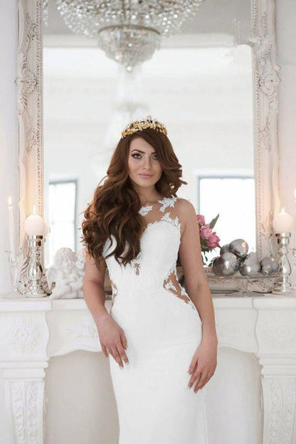 Trumpet/Mermaid Scoop Sleeveless Sweep/Brush Train Applique Crepe Wedding Dresses