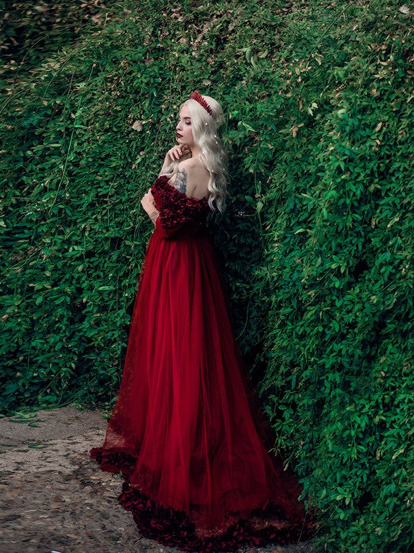 A-Line/Princess Tulle 1/2 Sleeves Hand-Made Flower Off-the-Shoulder Sweep/Brush Train Dresses