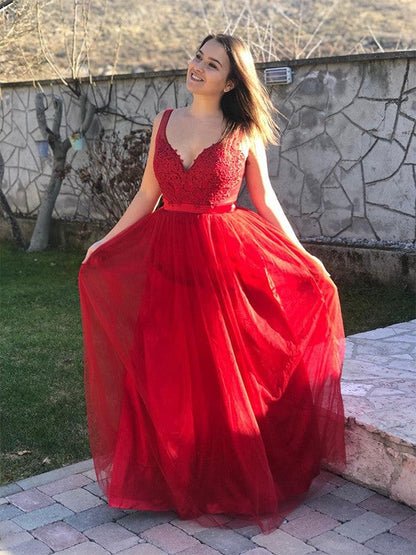 A-Line/Princess Tulle Applique V-neck Sleeveless Floor-Length Dresses