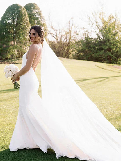 Sheath/Column Crepe V-neck Sleeveless Court Train Wedding Dresses