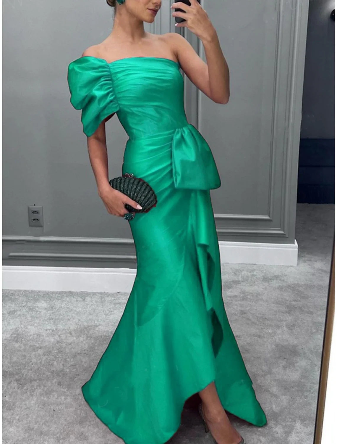 Mermaid / Trumpet Evening Gown Elegant Dress Formal Christmas Red Green Dress Sweep / Brush Train Short Sleeve One Shoulder Satin with Ruched Ruffles 2026