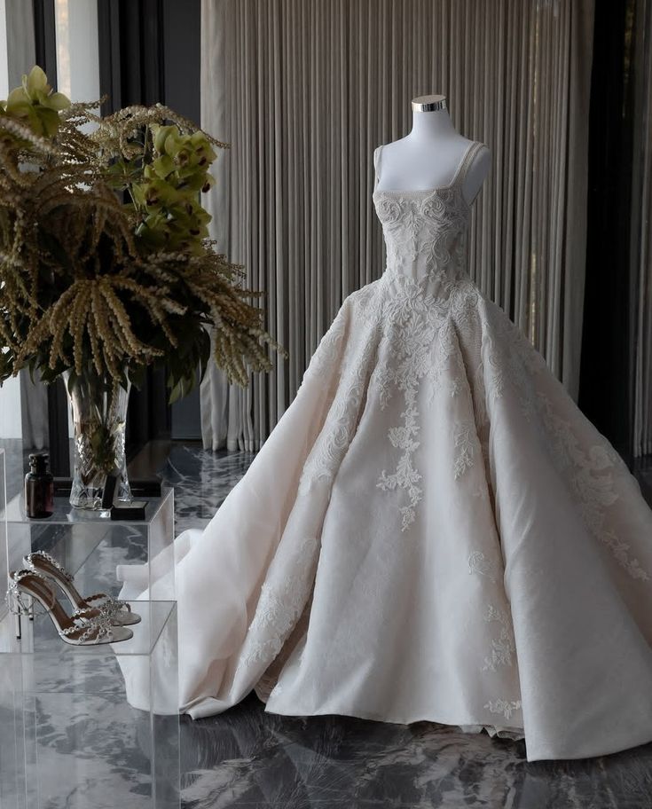 Rustic Wedding Dress Ball Gowns Square Neck White Lace Tulle Long Wedding Dress Summer Brides Dresses Bridal Gown