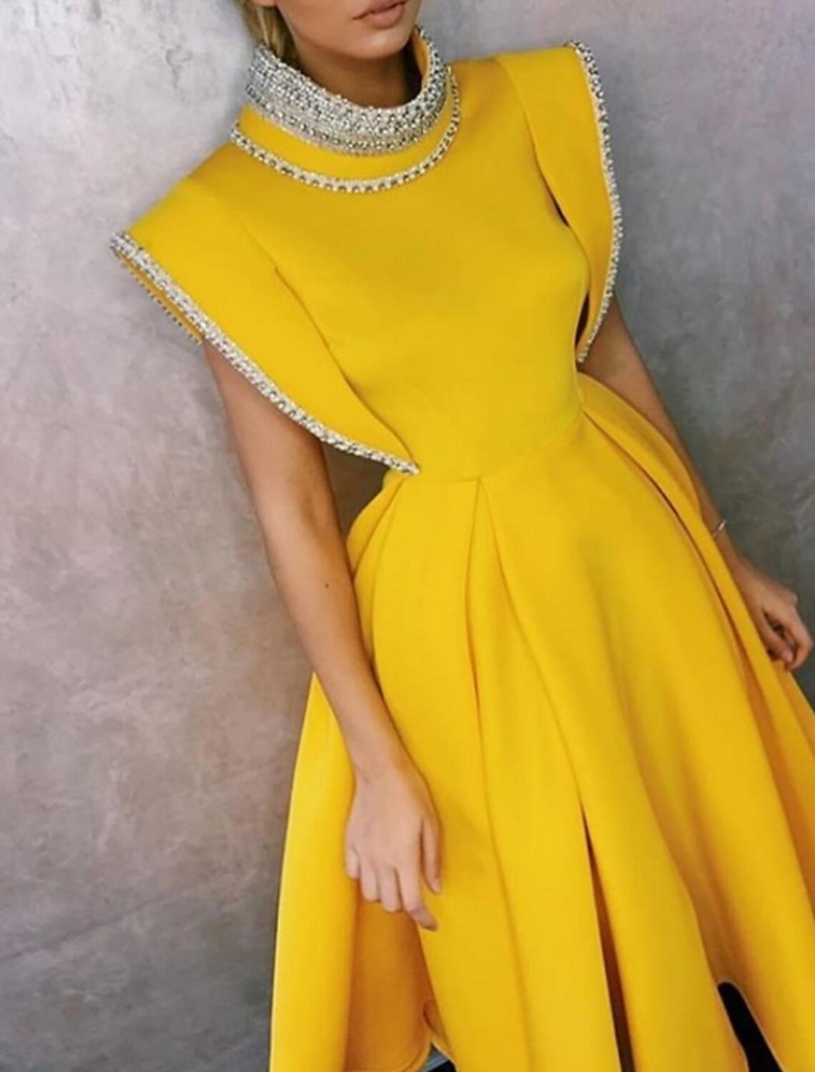 A-Line Elegant Vintage Party Wear Formal Evening Dress High Neck Sleeveless Tea Length Fabric with Beading