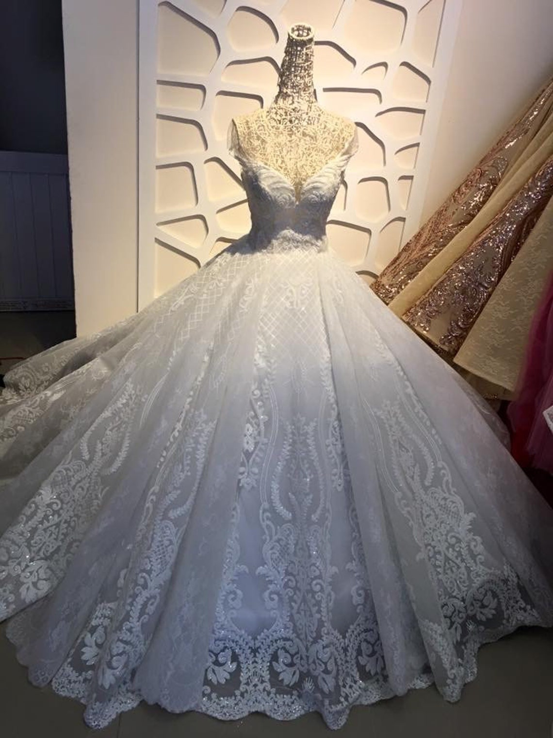 Sequin Sparkly Off The Shoulder Ball Gowns Wedding/Prom Dresses