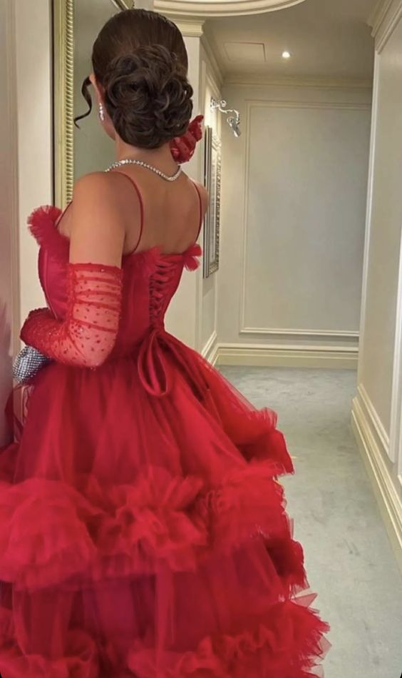Sexy Ball Gowns Long Straps Red Tulle Prom Dresses