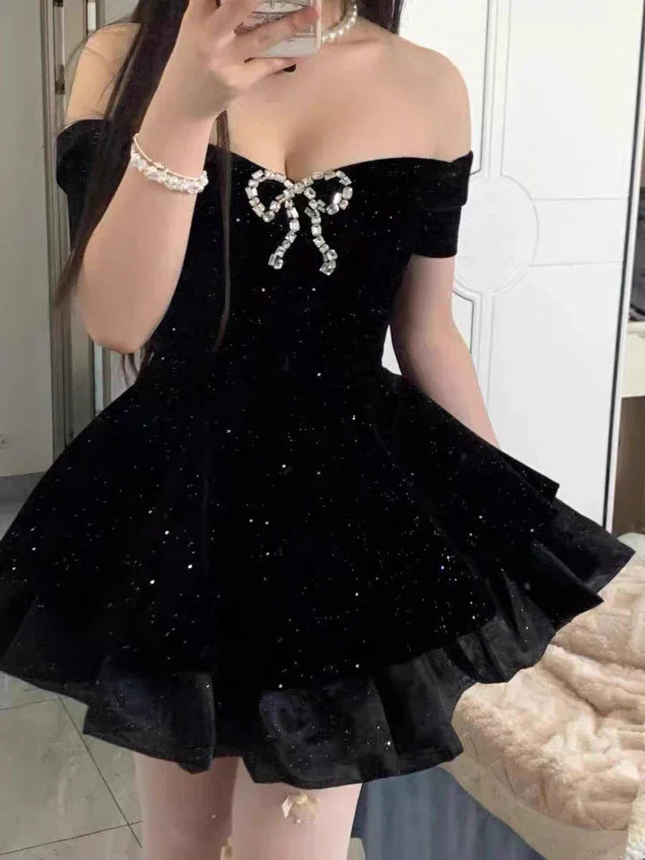 Sexy Ball Gowns Off The Shoulder Black Velvet Short Prom 8Th Grade Homecoming Dress Summer Middle School Hoco Dresses 6Th Grade Graduation Outfits