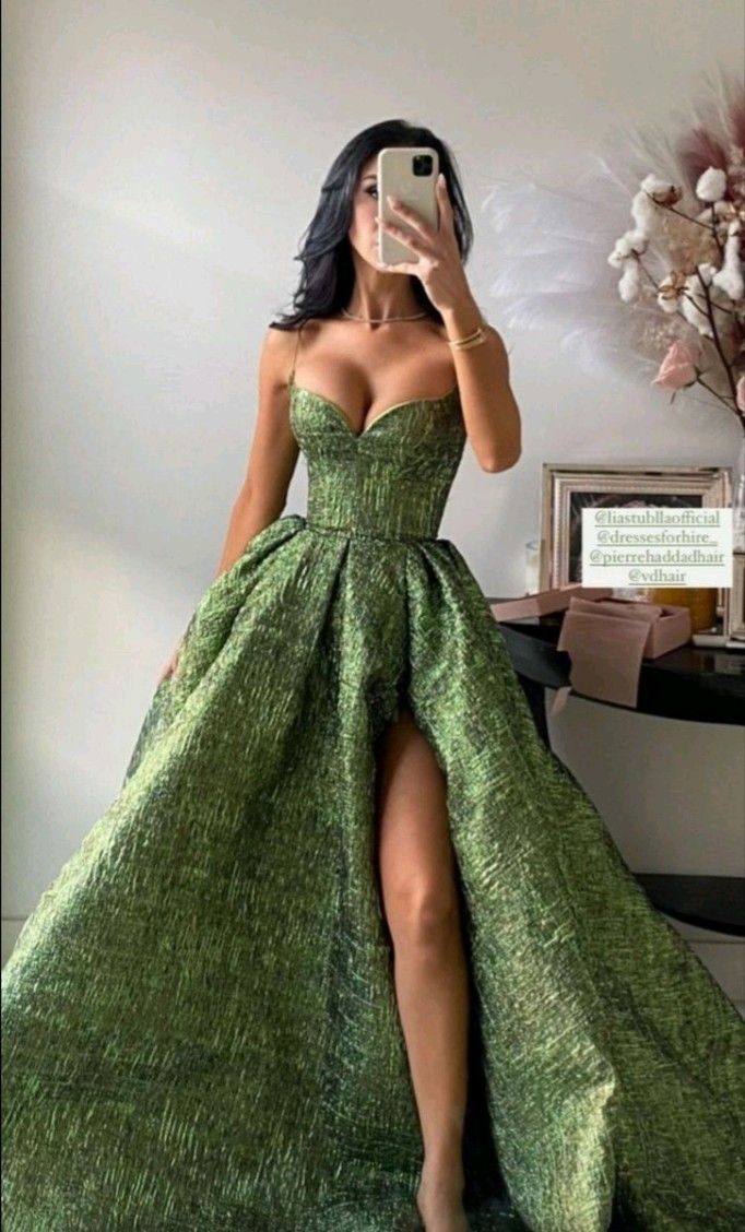 Sexy Ball Gowns Prom Gowns With Straps Green Lace Prom Dresses For Teens