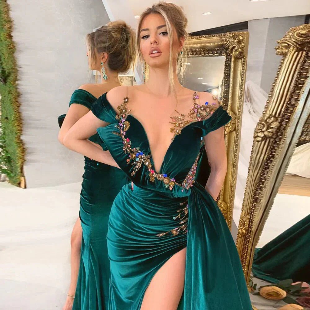 Green Luxury Gorgeous Fashion Beaded Decoration Deep V Neck Long Slit Floor Length Prom Gowns Ball Gowns
