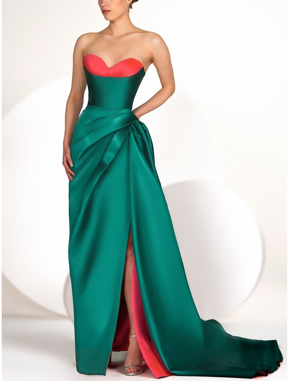 Sheath / Column Evening Gown Chistmas Elegant Dress Formal Court Train Sleeveless Sweetheart Satin with Ruched Slit