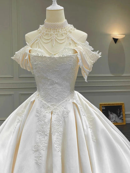 Vintage Palace Ivory Off-The-Shoulder Lace Embroidered Ball Gown Satin Wedding Dresses