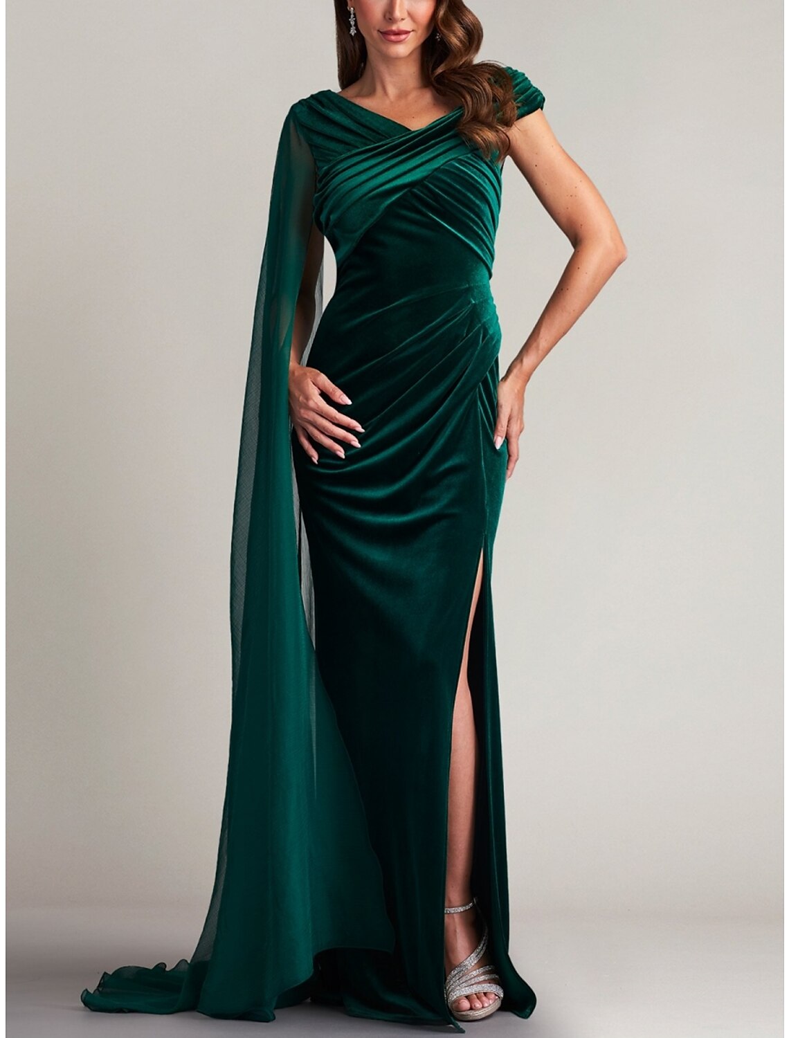 A-Line Evening Gown Elegant Dress Formal Court Train Sleeveless V Neck Velvet with Ruched Slit 2026